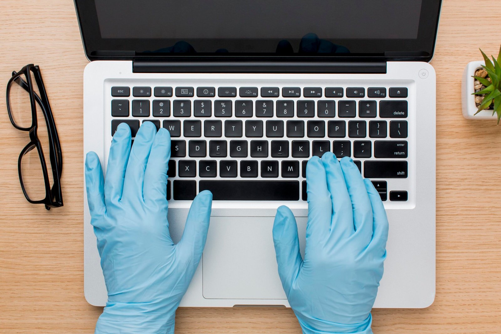 Unlocking the Superiority of Nitri Tech Gloves